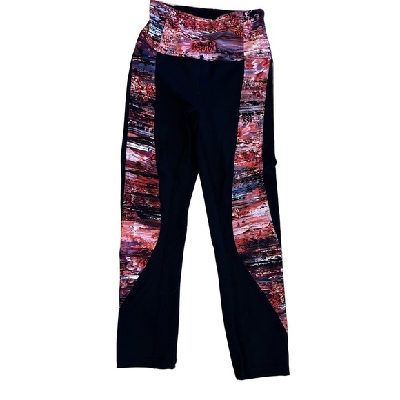 Lululemon Sweat and Repeat Crop 21 - Picture 7 of 12